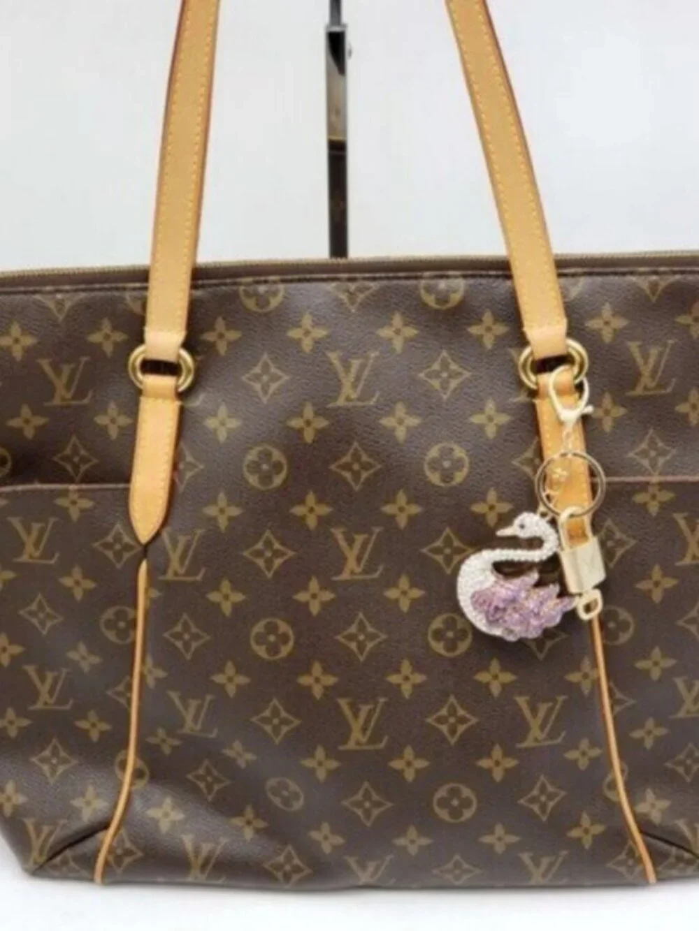 Authentic Louis Vuitton Padlock & Key Gold ✨Unbranded Swan Bag Charm Keychain